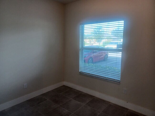 Foto del edificio - 3313 SW 8th Pl