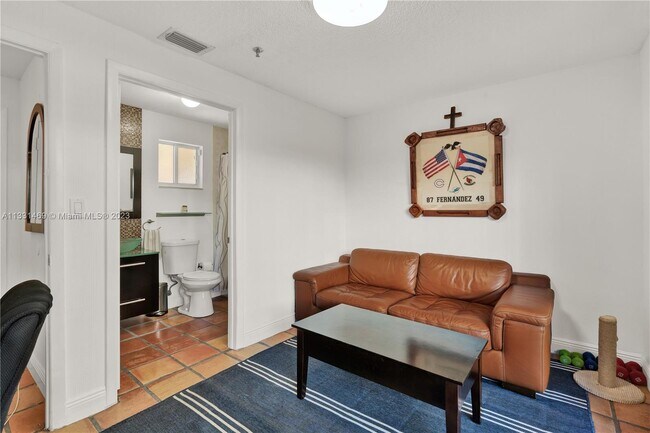 Foto del edificio - 240 SW 15th Rd