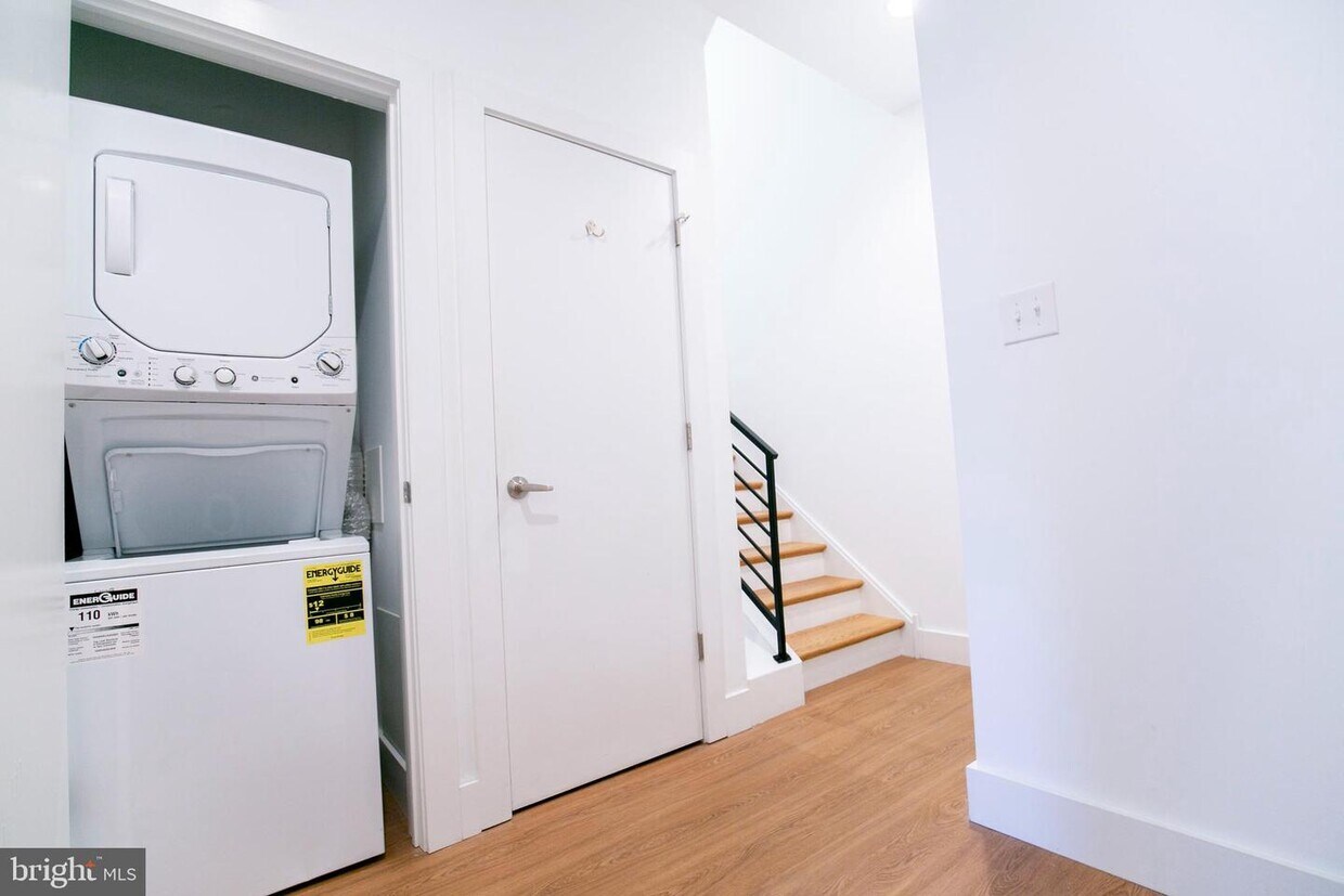 Foto principal - 1414 Frankford Ave