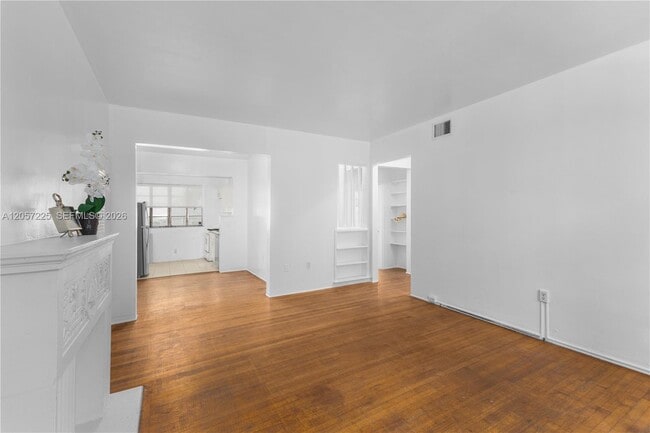 Building Photo - 817 Lenox Ave.