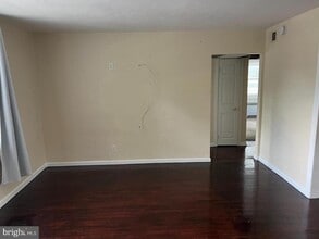 Building Photo - 113 Cherry Parke