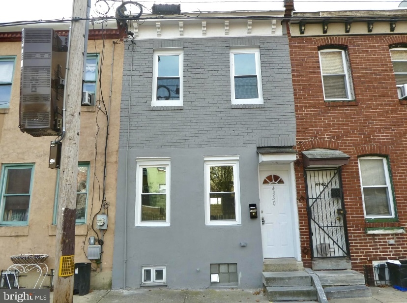 Front - 4940 W Stiles St