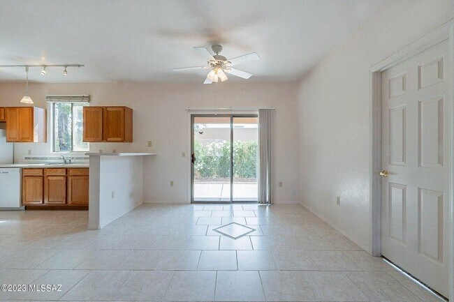 Foto del edificio - 3781 S Avenida de Encino