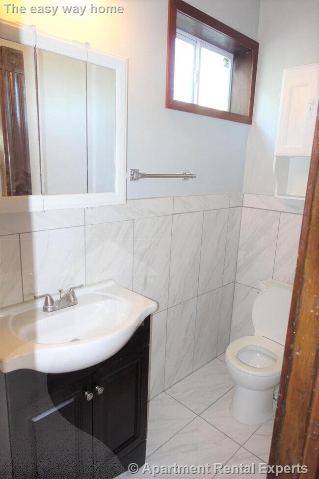 Building Photo - 357 Highland Ave