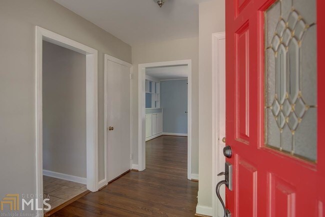 Foto del edificio - 2225 Lyle Ave