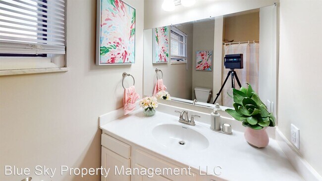 Foto del edificio - 5 br, 4 bath House - 1417 W Abbott 1417 W ...