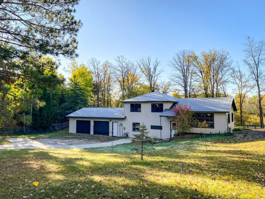 Primary Photo - 1606 S Lake Irving Dr SW