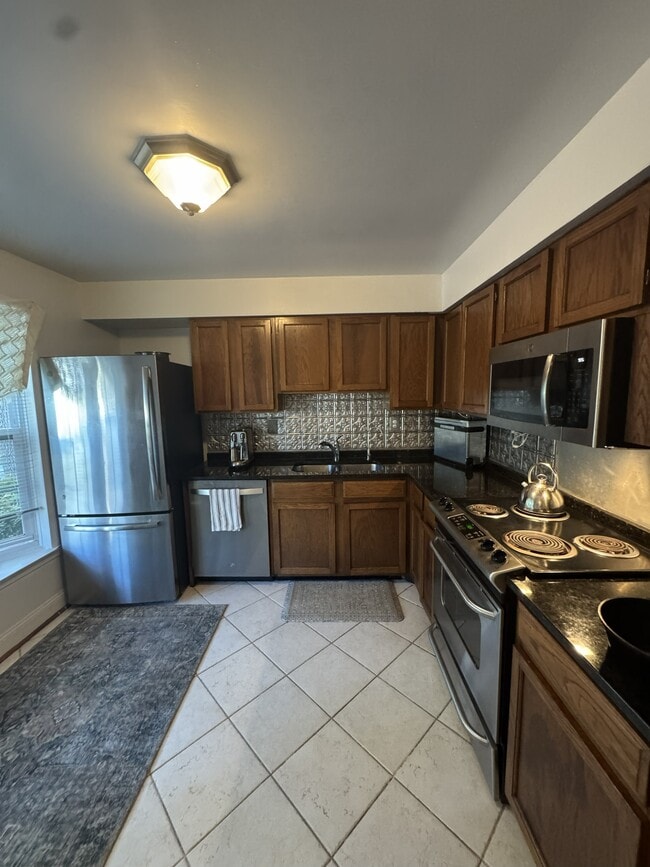 Photo - 5637 Independence Cir House