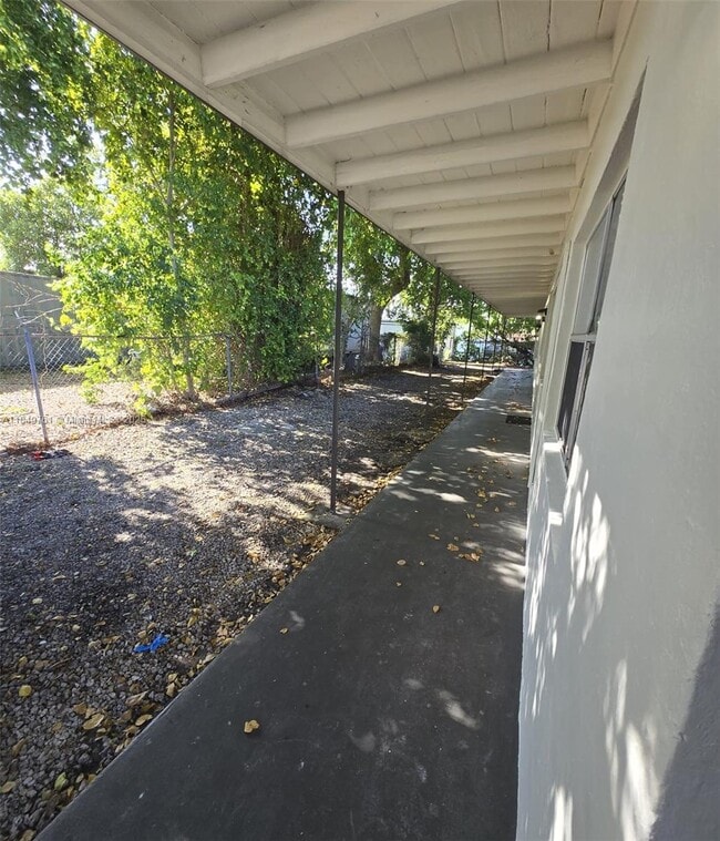 Building Photo - 3981 SW 12th Pl