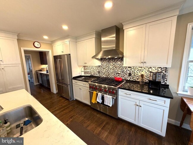 Building Photo - 4318 Lynbrook Dr