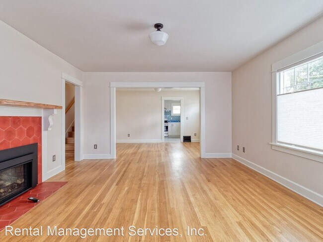 Building Photo - 4 br, 2 bath House - 2502 SE Yamhill St