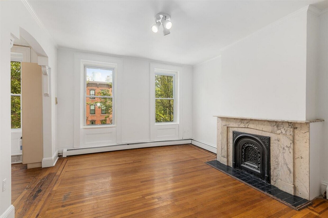 Foto principal - 237 Grove St
