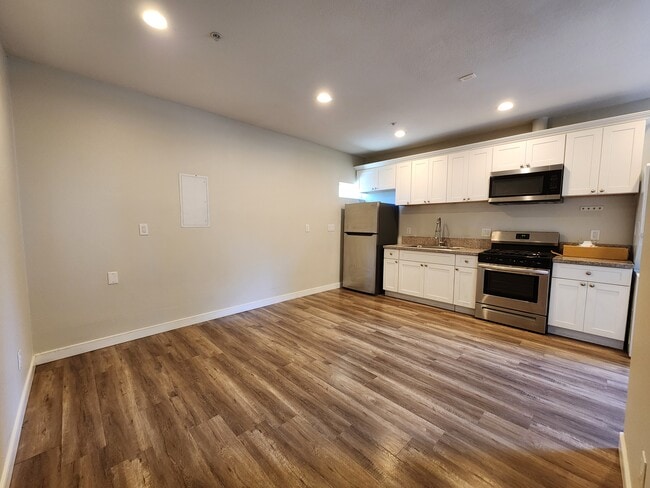 Building Photo - 10974 Huber St
