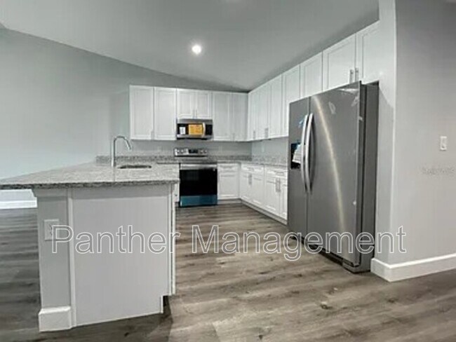 Building Photo - 10016 Cocoa Beach St