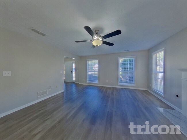 Foto del edificio - 223 Towler Shoals Dr