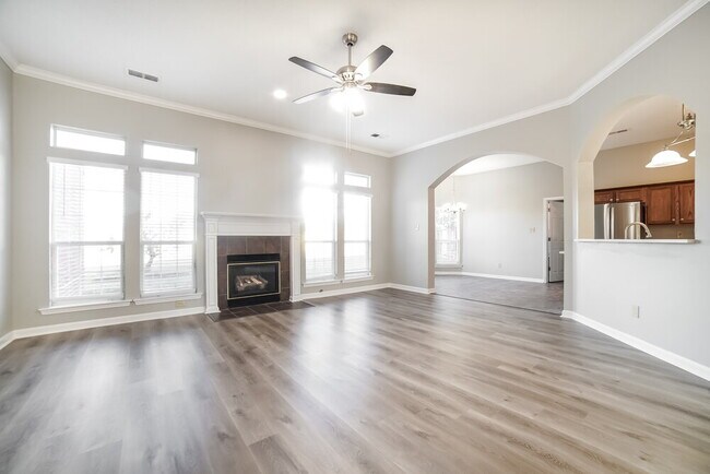 Foto del edificio - 4599 Meadow Cliff Dr