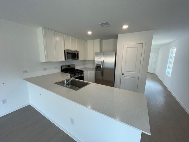 Building Photo - 1627 Winwood Dr