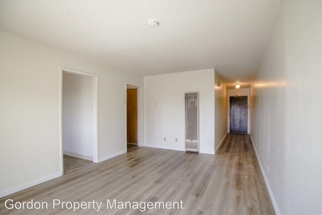 Building Photo - 359 20th Ave