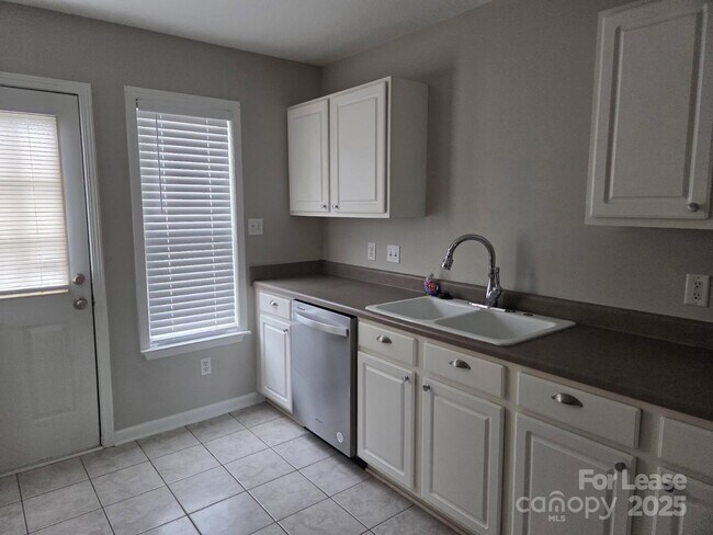 Foto del edificio - 16854 Bridgeton Ln