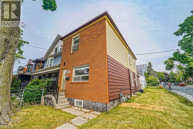 Photo du bâtiment - 104 Benson Ave