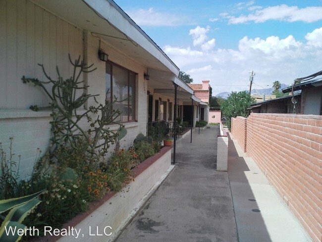 Building Photo - 3121 E Terra Alta Blvd