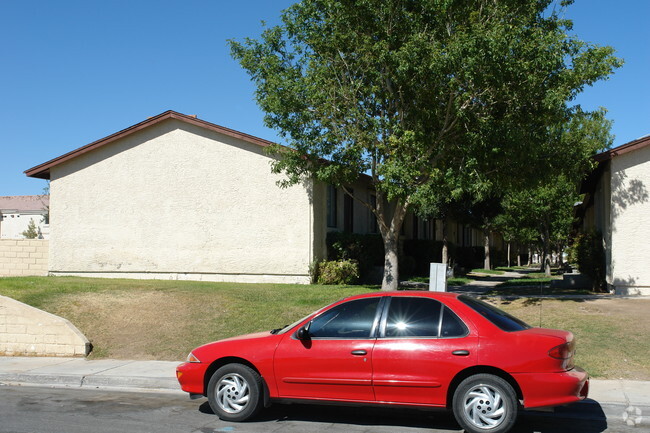 Building Photo - Del Sol Condominiums