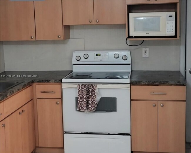 Foto del edificio - 2245 NW 3rd St