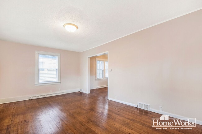 Building Photo - 921 S 23rd St