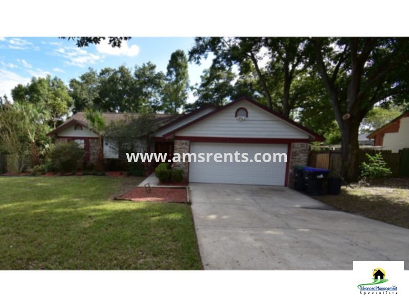 Foto principal - ~~~~ 3 Bedroom 2 Bath - Large Fenced Yard ...