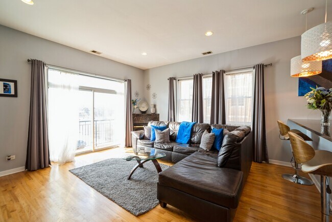 Foto del edificio - 4715 S Champlain Ave