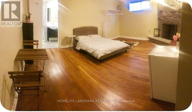 Photo du bâtiment - 70 Corinthian Blvd