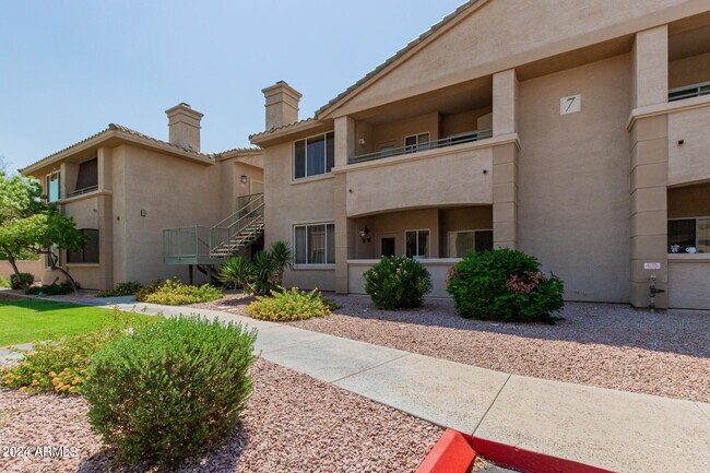 Foto del edificio - 16013 S Desert Foothills Pkwy
