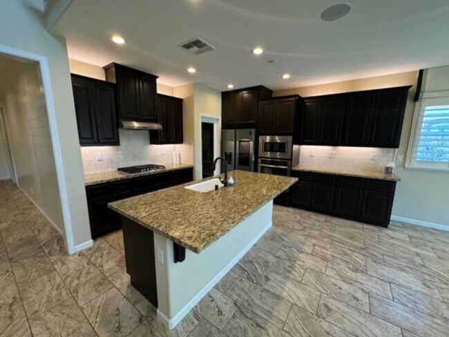 Foto del edificio - 2706 Chuckwagon Ln