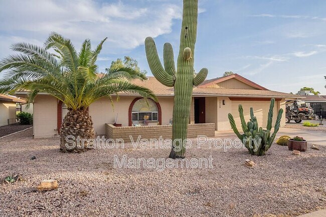 Foto del edificio - 7259 E Edgewood Ave