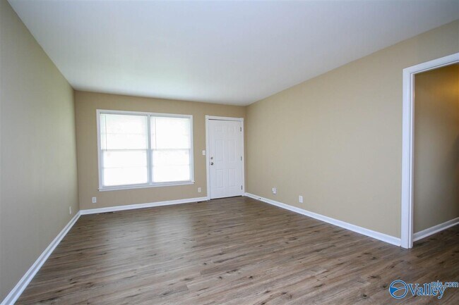 Building Photo - 4736 Bluehaven Dr NW