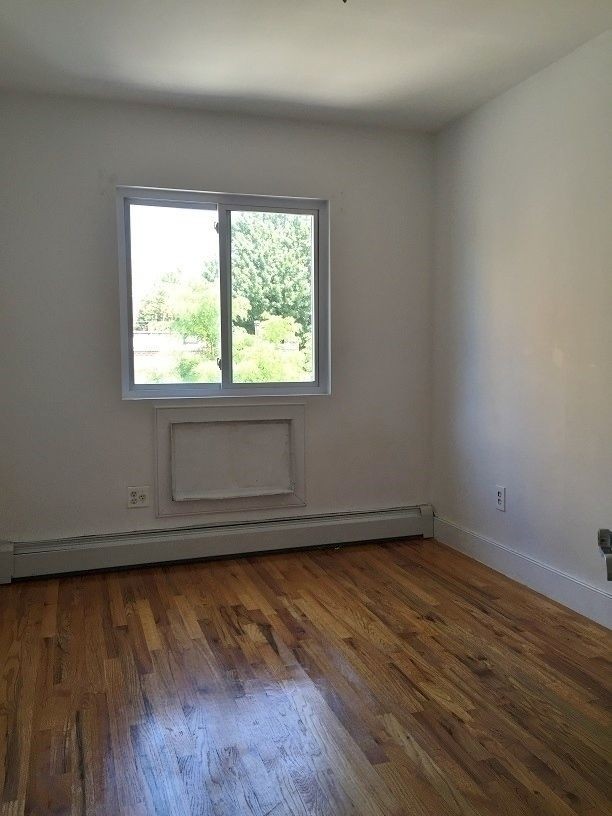 Building Photo - 489 Maple Street