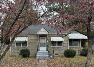 Building Photo - 2035 Richmond Ave