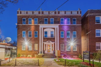 Building Photo - 16 EVERGREEN AVENUE