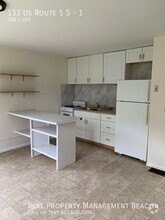 Building Photo - 132 US-5
