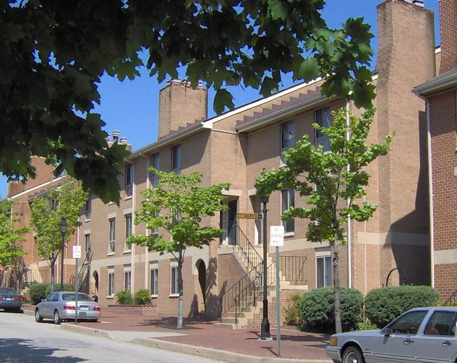 Primary Photo - 5 W Lee St