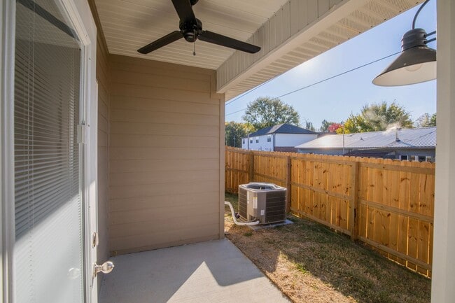 Building Photo - ***77 E. Bottlebrush Bend***