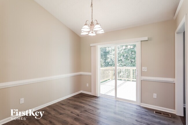 Foto del edificio - 273 Fairview Oak Pl