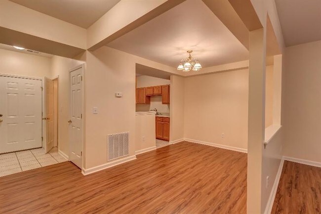 Foto del edificio - 332 Furlong View Ct