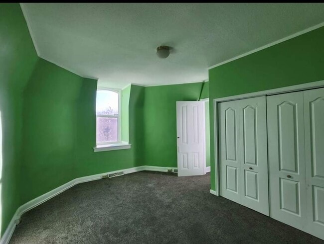 Building Photo - 328 Highland Ave