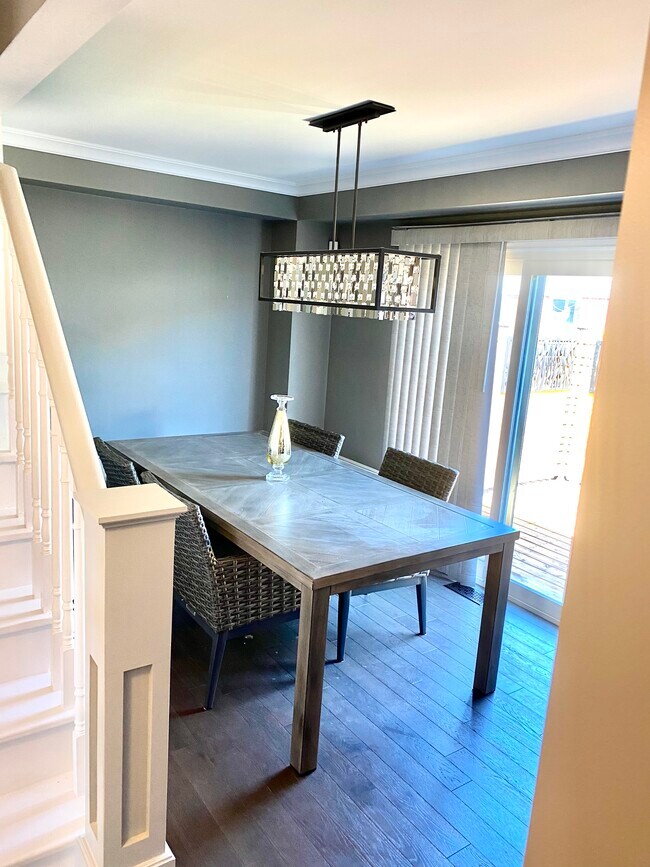 Kitchen - 37 Succession Cres