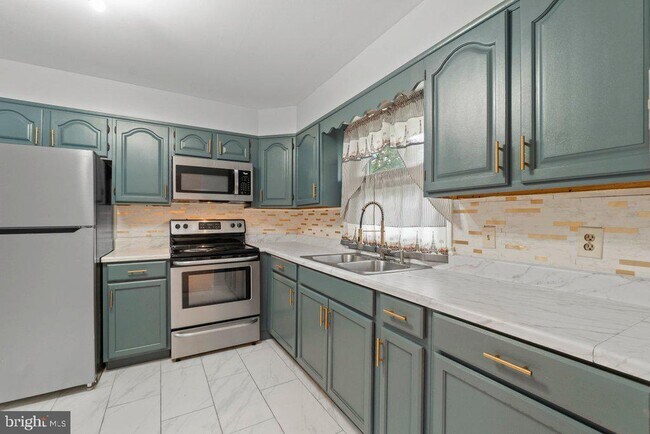 Foto del edificio - 5414 Whitfield Chapel Rd