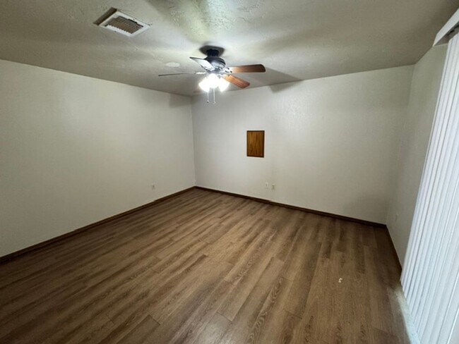 Foto del edificio - 2 bed 2 bath in Moore schools!