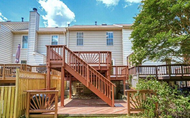 Foto del edificio - 6003 Bingley Rd