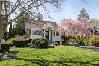 Building Photo - 1493 Briarwood Crescent