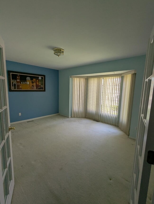 Building Photo - 20870 Balinski Dr